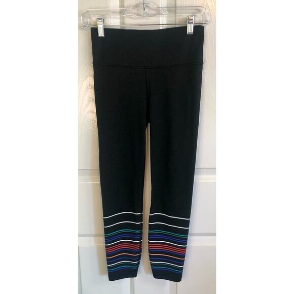 GapFit Blackout Athletic Set High-Waisted Silicone Stripe Bra (S) & Legging (XS) - Picture 6 of 10